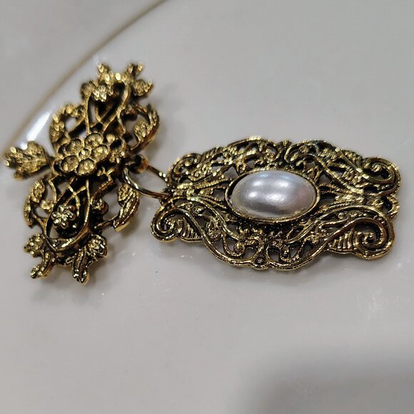 Vintage Ornate Victorian Style Bar & Dangle Faux Pearl Brooch Pin - Picture 4 of 6